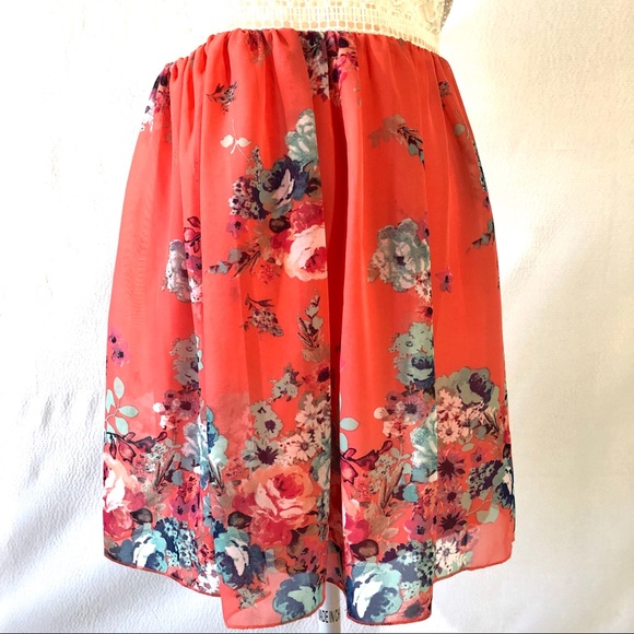 Trixxi Coral Print MiniDress With Crocheted Bodice - Picture 4 of 8